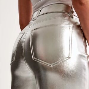 Abercrombie & Fitch Curve Love Vegan Leather 90’s Straight Pant Silver size 0